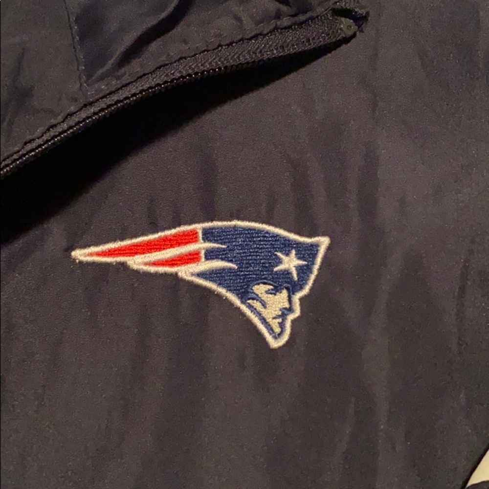 Reebok New England Patriots Windbreaker - Picture 3 of 6